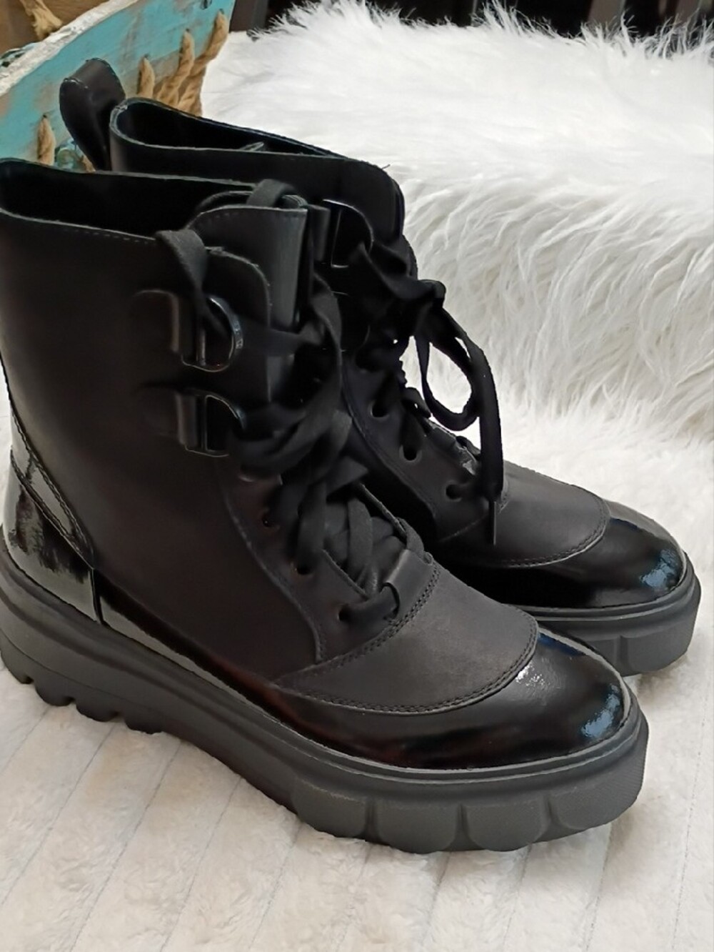 New Sorel Caribou X Women's Black Lace-Up Waterproof Chunky Platform Boots 11